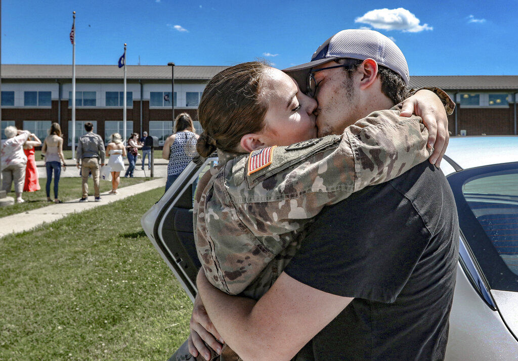 APTOPIX Kentucky National Guard Returns